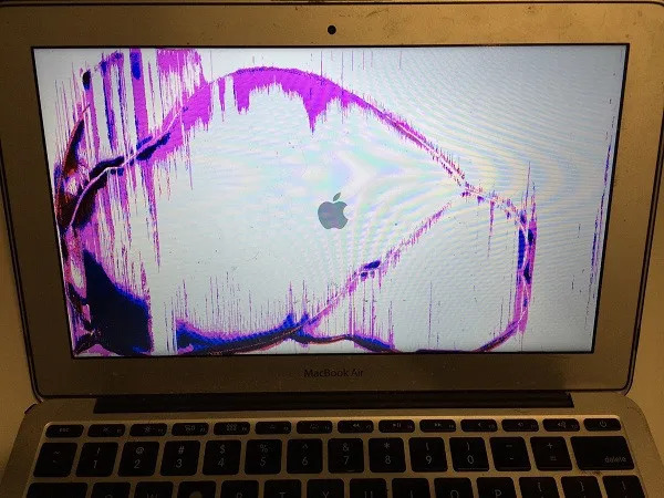 Dấu hiệu màn hình laptop bị chảy mực