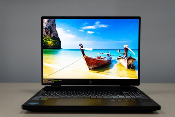Laptop Acer Nitro 16 làm Multimedia