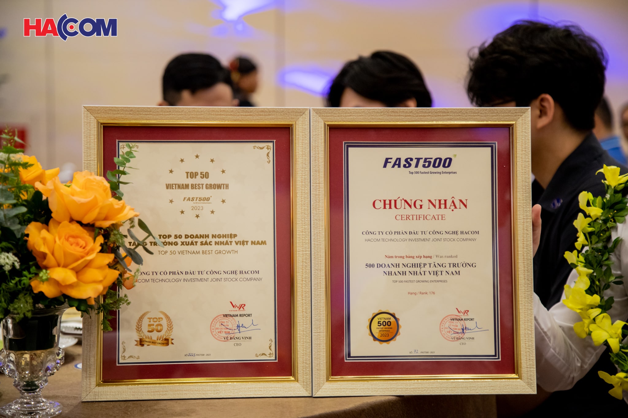 HACOM nhận giải FAST500 và Top 50 Vietnam Best Growth