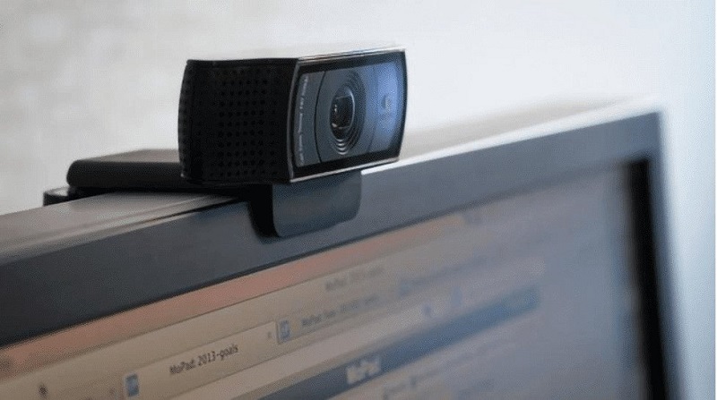  kết nối USB webcam với máy tính 