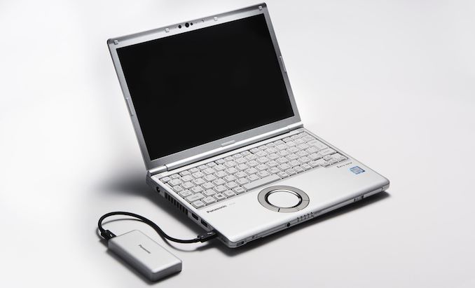 SSD Panasonic khi cắm vào laptop
