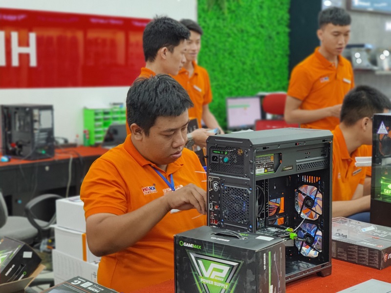 Hanoicomputer-Mang máy tính ra trung tâm bảo hành sửa chữa máy tính